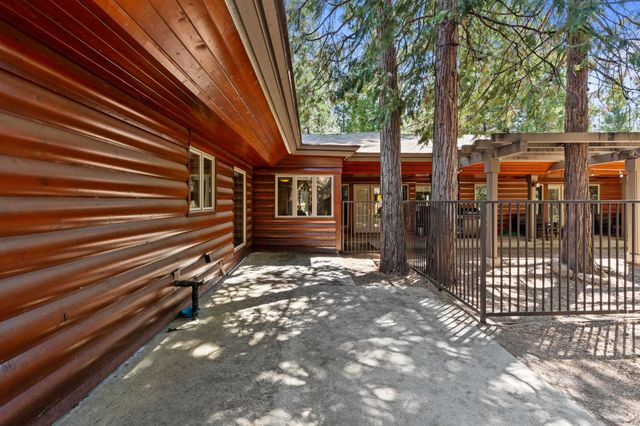 42478 Pinnacle Lane, Shaver Lake, CA 93664