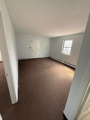 51 Manor Road, Valley Stream, NY 11580