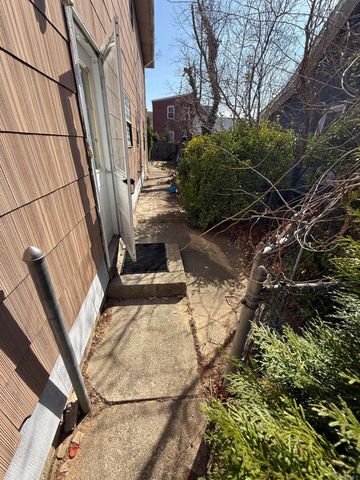 51 Manor Road, Valley Stream, NY 11580