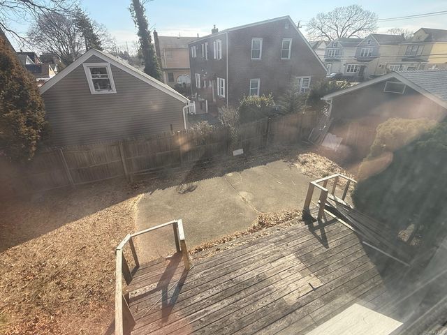 51 Manor Road, Valley Stream, NY 11580