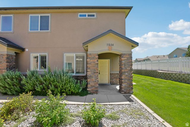 7054 S GREENSAND DR, West Jordan, UT 84084