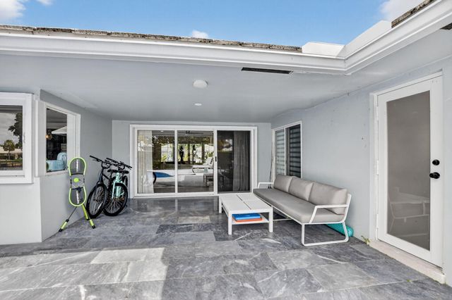 891 SW Hickory Terrace, Boca Raton, FL 33486