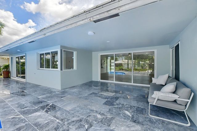 891 SW Hickory Terrace, Boca Raton, FL 33486