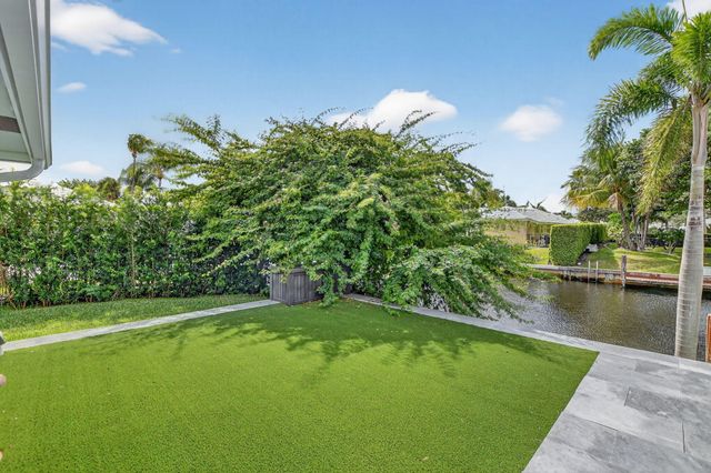 891 SW Hickory Terrace, Boca Raton, FL 33486