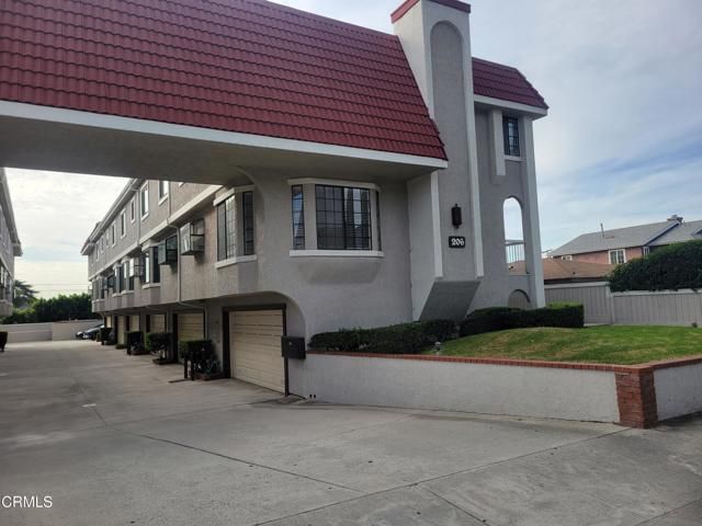 206 W Cypress Avenue A, Monrovia, CA 91016