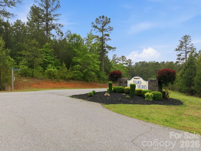 1626 Lake Vista Drive NE, Connelly Springs, NC 28612
