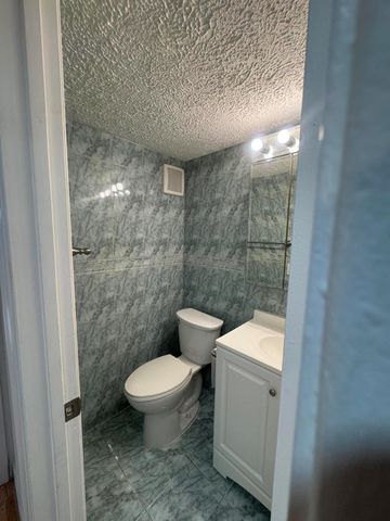 346 Windsor O, West Palm Beach, FL 33417