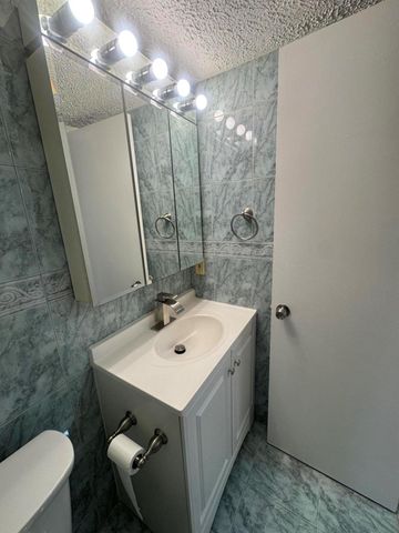 346 Windsor O, West Palm Beach, FL 33417