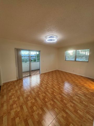 346 Windsor O, West Palm Beach, FL 33417