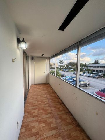346 Windsor O, West Palm Beach, FL 33417