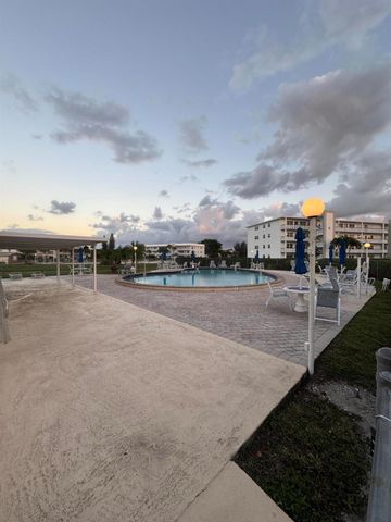 346 Windsor O, West Palm Beach, FL 33417