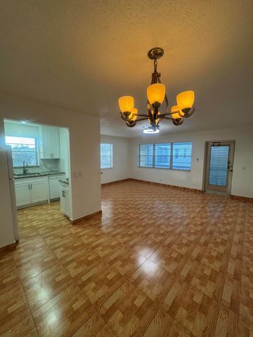 346 Windsor O, West Palm Beach, FL 33417