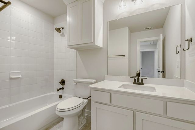 613 Damsel June Street, Lewisville, TX 75056