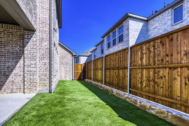 613 Damsel June Street, Lewisville, TX 75056