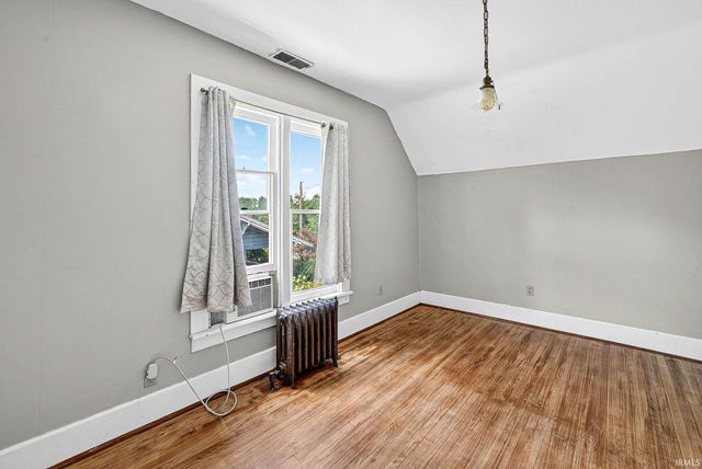 1164 Lincoln Way, South Bend, IN 46601