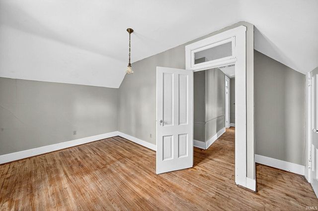 1164 Lincoln Way, South Bend, IN 46601