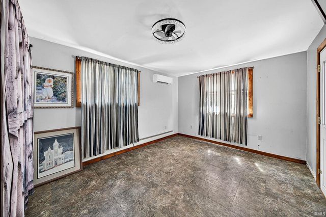 1164 Lincoln Way, South Bend, IN 46601