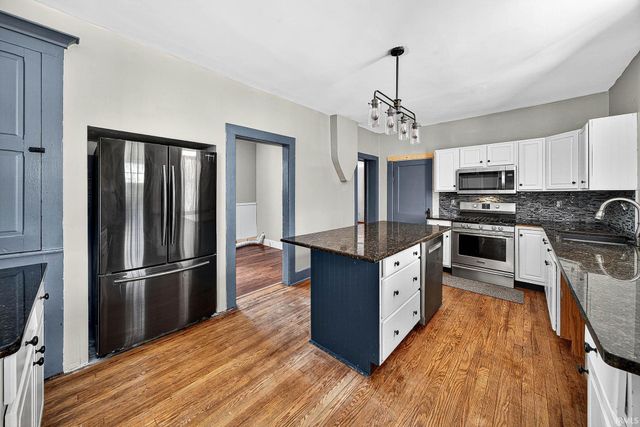 1164 Lincoln Way, South Bend, IN 46601