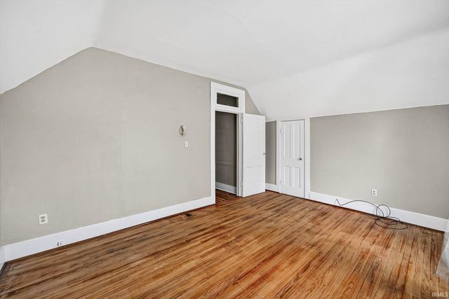 1164 Lincoln Way, South Bend, IN 46601