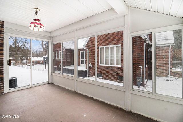 4705 W Bancroft Street, Toledo, OH 43615