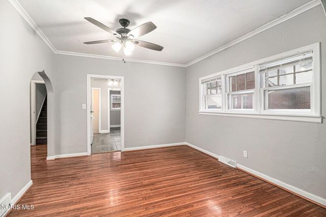 4705 W Bancroft Street, Toledo, OH 43615