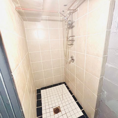 2420 Garfield Avenue, Bay City, MI 48708