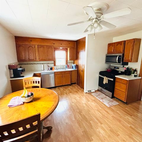 2420 Garfield Avenue, Bay City, MI 48708