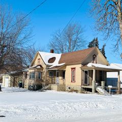 2420 Garfield Avenue, Bay City, MI 48708