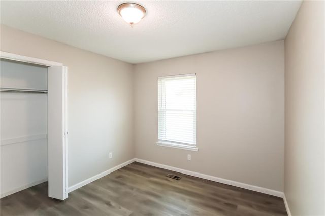 916 Clear Creek Drive, Yukon, OK 73099