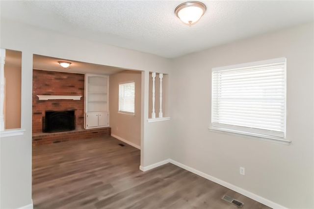 916 Clear Creek Drive, Yukon, OK 73099