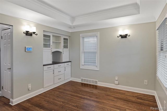 986 Smith Avenue, Birmingham, MI 48009