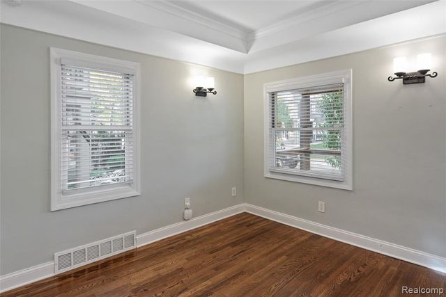 986 Smith Avenue, Birmingham, MI 48009