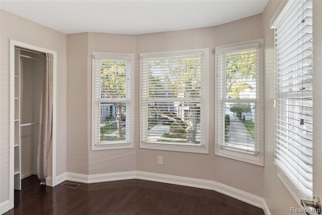 986 Smith Avenue, Birmingham, MI 48009