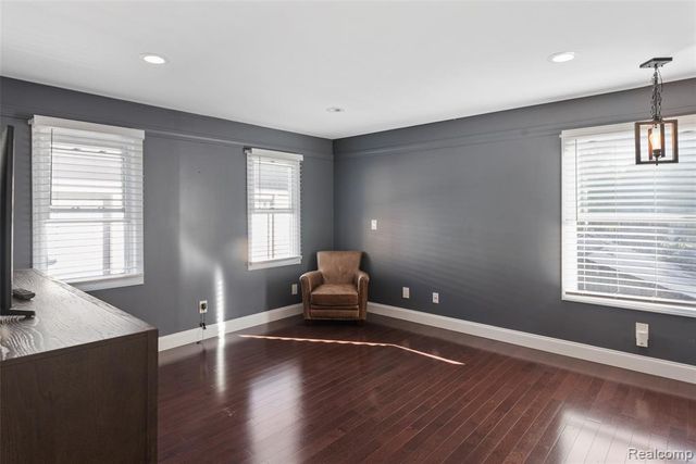 986 Smith Avenue, Birmingham, MI 48009