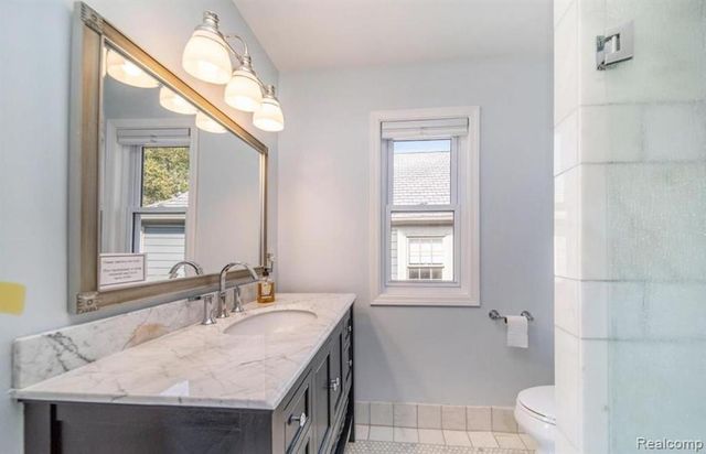 986 Smith Avenue, Birmingham, MI 48009