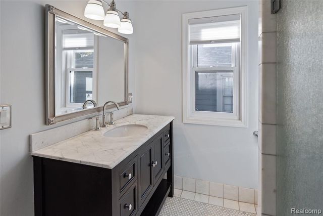 986 Smith Avenue, Birmingham, MI 48009