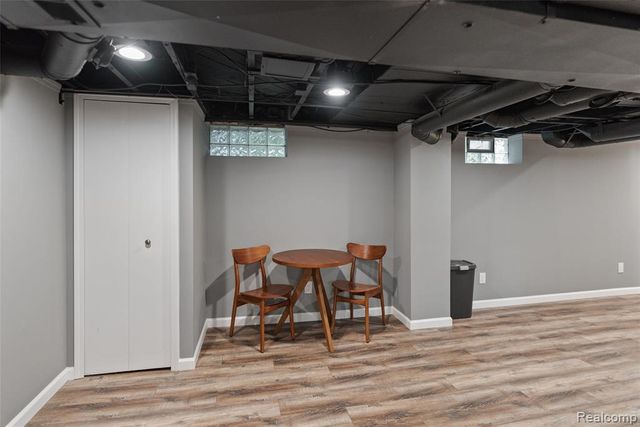 986 Smith Avenue, Birmingham, MI 48009