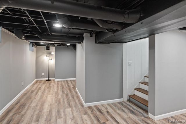 986 Smith Avenue, Birmingham, MI 48009