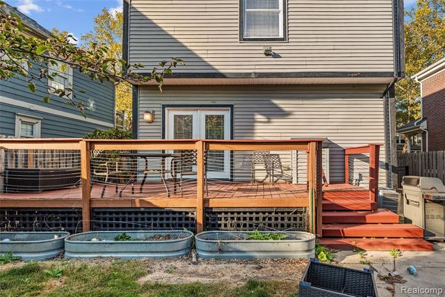 986 Smith Avenue, Birmingham, MI 48009