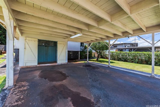 377 Hoomalu Street, Pearl City, HI 96782