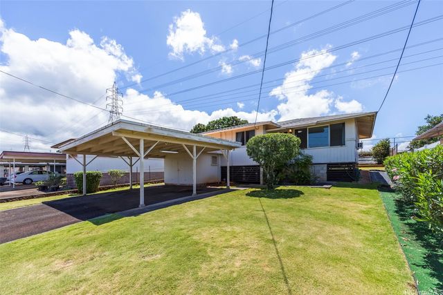 377 Hoomalu Street, Pearl City, HI 96782