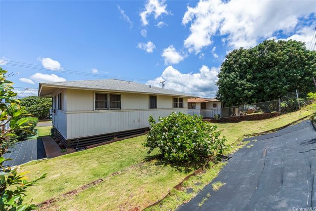 377 Hoomalu Street, Pearl City, HI 96782
