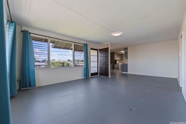 377 Hoomalu Street, Pearl City, HI 96782
