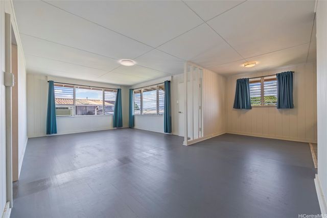 377 Hoomalu Street, Pearl City, HI 96782