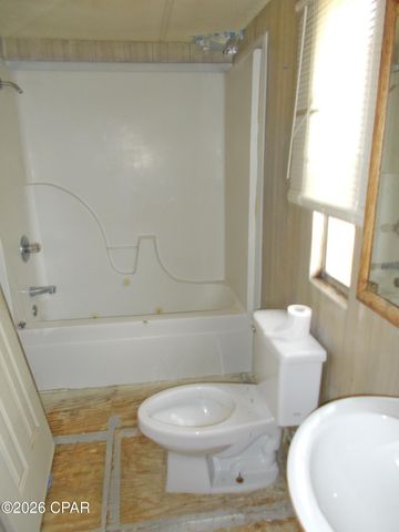 1025 Washington Boulevard, Chipley, FL 32428