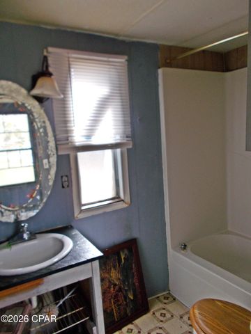 1025 Washington Boulevard, Chipley, FL 32428