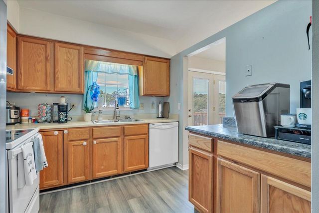 157 Clubhouse DR, Roanoke, VA 24019