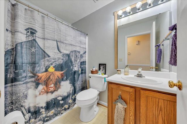 157 Clubhouse DR, Roanoke, VA 24019