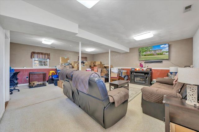 157 Clubhouse DR, Roanoke, VA 24019