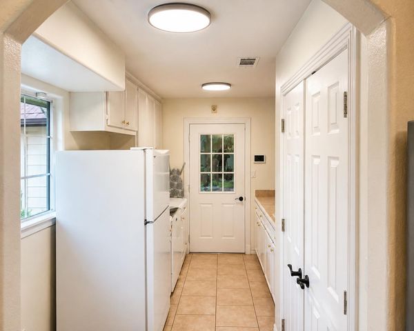 137 Wamel WAY, Cedar Creek, TX 78612